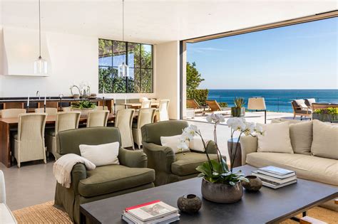 Inside Aaron Rodgers' luxury $28m Malibu villa he purchased with ex ...