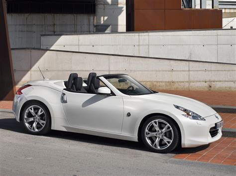 Car in pictures – car photo gallery » Nissan 370z convertible 2011 Photo 15