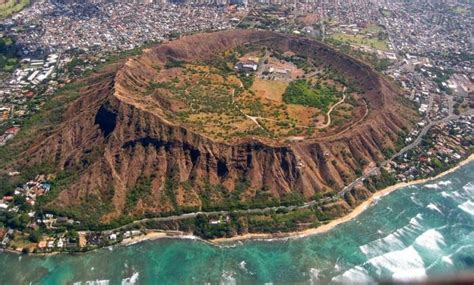 Diamond Head Crater (Le'ahi), Hawaii State Park.