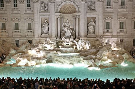 Trevi Fountain coins to continue bringing fortune to Rome’s needy | America Magazine