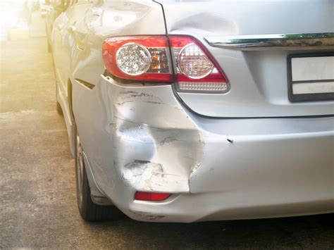 rear end collision damage estimate - Palatial Profile Navigateur