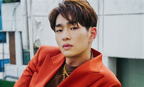 SHINee's Onew To Gift Fans With First Solo Album Ahead Of His Enlistment