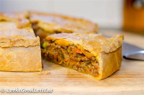 Minced Beef and Vegetable Pie - Looks Good Lets Eat | Recipe | Beef ...