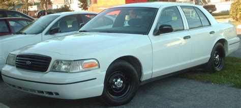 Ford Crown Victoria Police Interceptor:picture # 6 , reviews, news ...