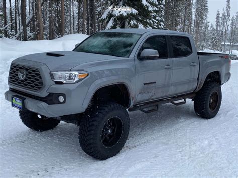 Toyota Tacoma Lifted 8 Inches