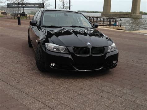 2011 Bmw 328i Xdrive Base Sedan 4 - Door 3. 0l