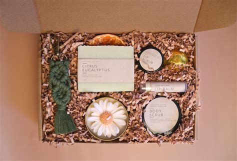 45 Best Gift Boxes for Women to make her day - atinydreamer