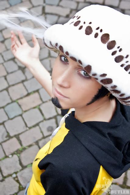 One Piece: Trafalgar Law Cosplay.