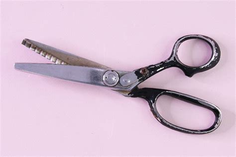 11 Types of Sewing Scissors - Every Sewer Needs | TREASURIE