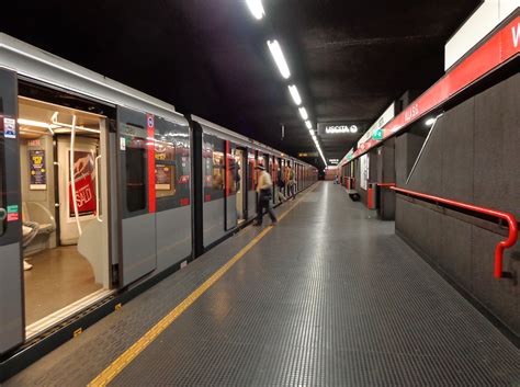 Milan Metro - Wikipedia