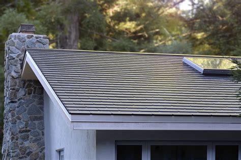 Tesla solar roof tiles production delayed - Curbed