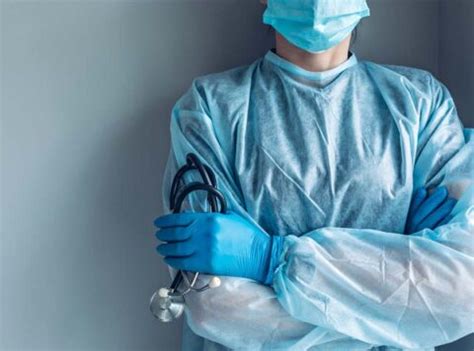 PPE Apparel - Disposable Gowns - Life Science Products