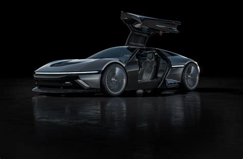 MotorHeadline: Kathryn DeLorean is turning legacy into a sustainable ...