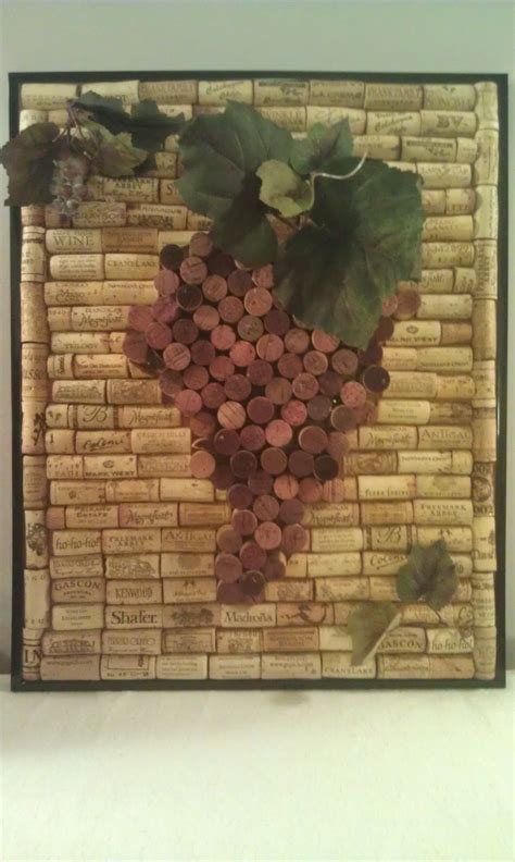 Wine Cork Art. I'm not crafty, but I love this Wine Cork Diy Crafts ...