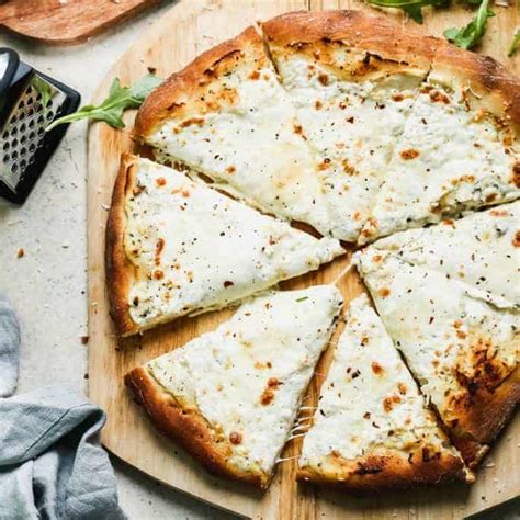 7 White Pizza Recipes You Can Make at Home - Pizzeria Ortica