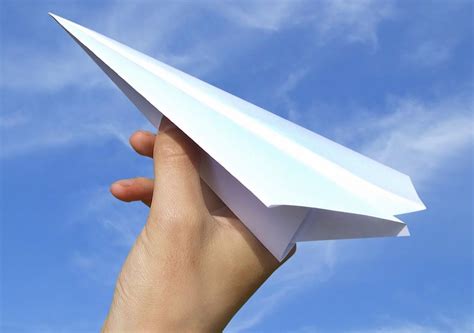 Como hacer aviones de papel | ComoHow