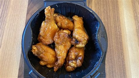 Popular Pizza Hut Wing Flavors, Ranked Worst To Best