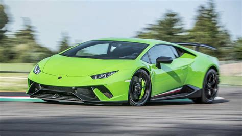 2017 Lamborghini Huracán Performante First Drive: Record-Breaking Ability