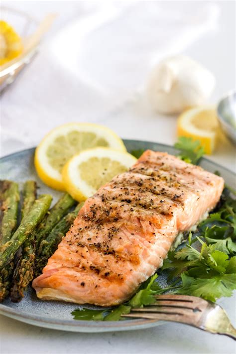 Quick and Easy Simple Simple Grilled Salmon - Fresh Coast Eats