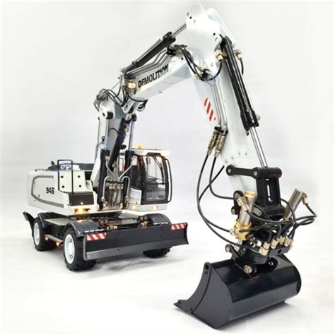 Liebherr 946 EW RC excavator | GoldLandRC.com