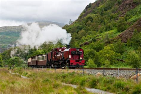 Snowdonia National Park on AboutBritain.com