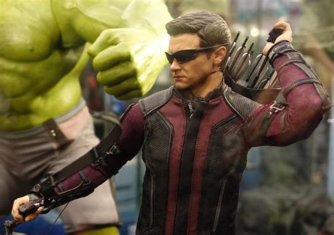 Hot Toys Hawkeye Avengers Age of Ultron Figure Revealed! - Marvel Toy News