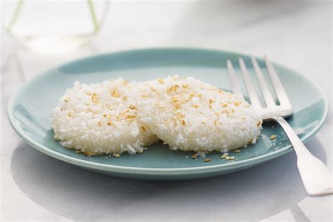 How to Make Palitaw (Sticky Rice Dumplings with Coconut and Toasted Sesame Seeds) | Junblog