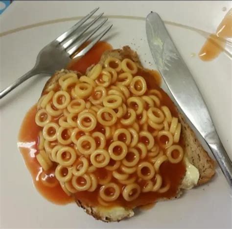 Spaghetti hoops on toast. Why? : r/shitbritishfood