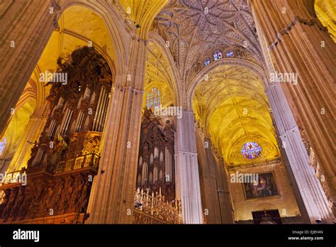 Sevilla cathedral painting hi-res stock photography and images - Alamy