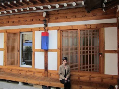 Five Ways to Enjoy the Traditional Hanok Houses in Seoul South Korea ...