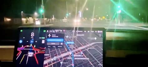 First look at Tesla Full Self-Driving Beta and it looks just insane - Electrek