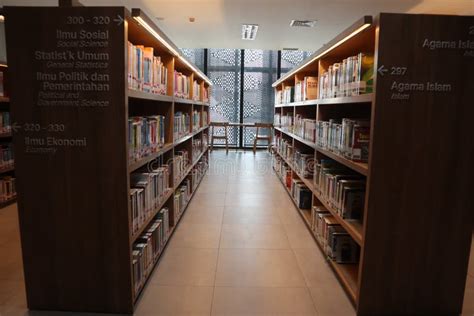 Library in Jakarta, Indonesia Editorial Stock Photo - Image of books ...