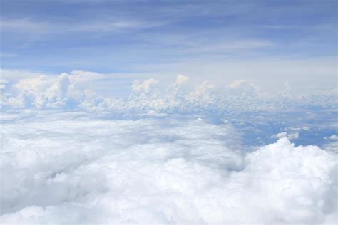 Airplane above clouds 10258256 Stock Photo at Vecteezy