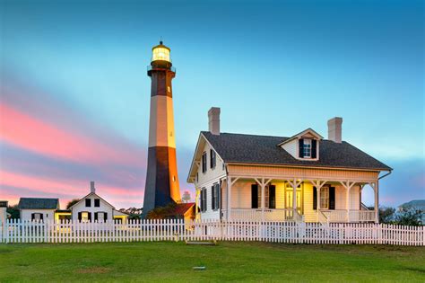 The Tybee Island Lighthouse/Station History » Beachside Colony Resort