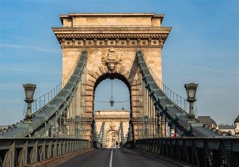 The Chain Bridge in Budapest, the most important bridge in the city