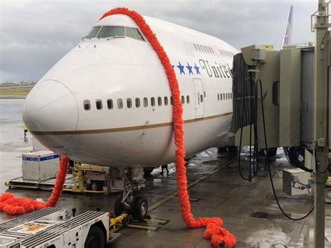 Review: Historic Final 747 Flight on United Airlines from the Upper Deck - Live and Let's Fly