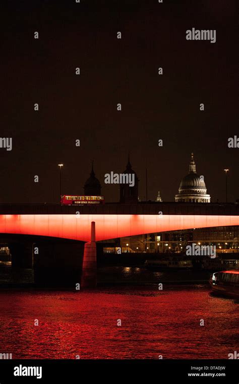 River Thames at night Stock Photo - Alamy