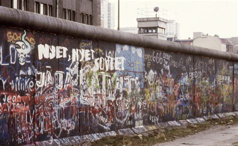 This photographer’s collection of Berlin Wall graffiti photos show the politics of paint