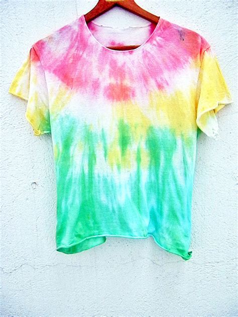 Hand Painted Custom Design T-shirt on Luulla