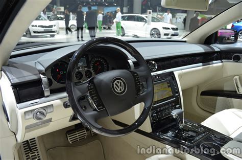 Interior of the 2014 VW Phaeton Exclusive