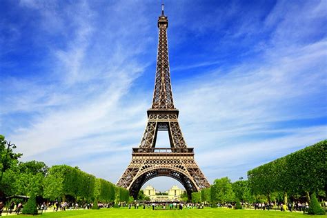 22 Top-Rated Tourist Attractions in Paris | PlanetWare