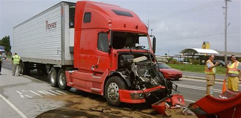 Truck Accidents - 18 Wheeler Wreck Lawyer