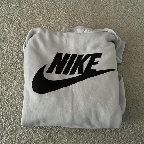 nike hoodie tag was cut out but i think it’s an xl - Depop