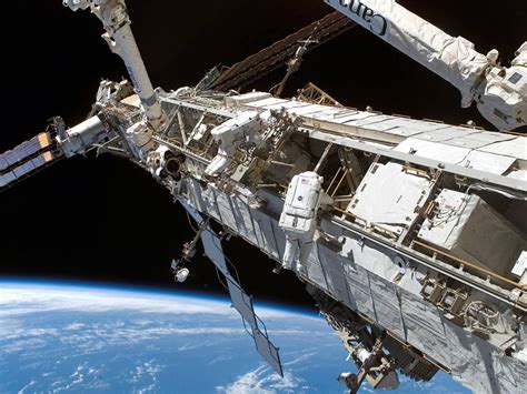 HD Wallpaper of the International Space Station: A Man-Made Marvel in Space