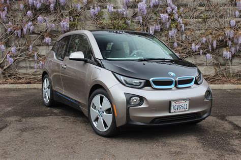 BMW i3 electric car quirk: no AM radio offered, but why? (update)