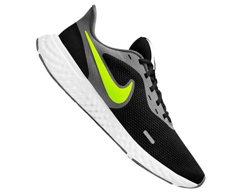 Nike Revolution 5 – Bootsmania