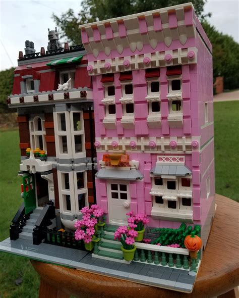 Umbridge's House? Barbie Dream House? (Pink Townhouse WIP!) : r/lego