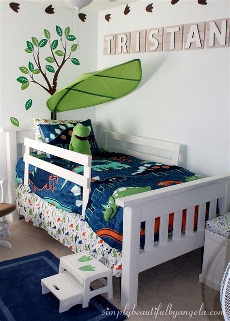 Habitación Infantil De Dinosaurio | Boy toddler bedroom, Children room boy, Dinosaur toddler room