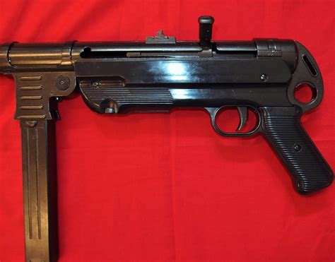 REPLICA WW2 GERMAN MP40 SEMI AUTOMATIC MACHINE PISTOL GUN BY DENIX – JB Military Antiques