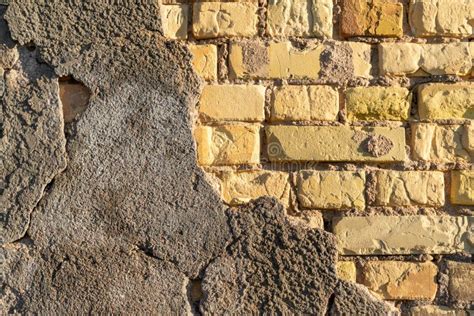 Damaged Brick Wall Background Stock Image - Image of retro, urban: 132842243